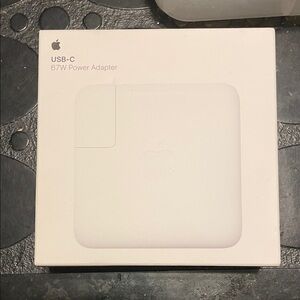 Apple 67W USB-C Power Adapter in White